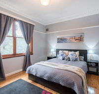 Carramar CozyHome 1minStation 5Bdrms1.5bathSleeps8 - Seniors Australia