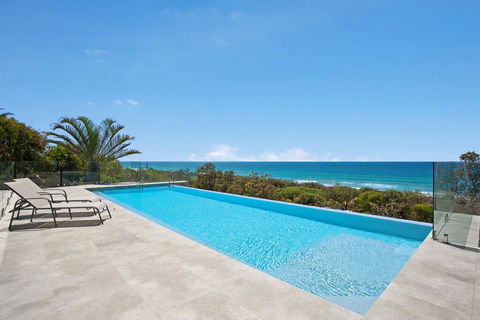 Castaways Beach Escape - Seniors Australia 1