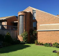 Castle stay at lakes entrance - Seniors Australia