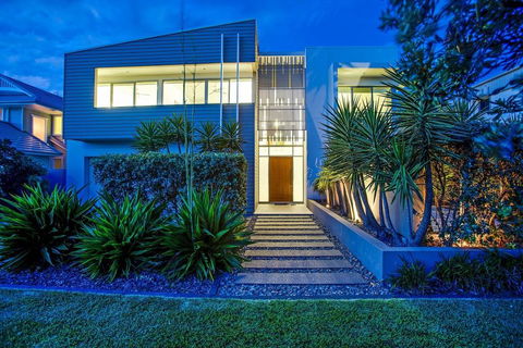 Cathedral Retreat @ Corporate Boardies - Seniors Australia 1