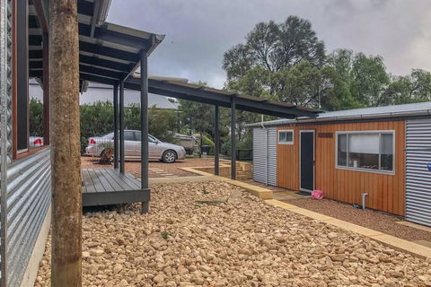 CDC-625 Beach House Incl.rear 2BR Studio - Seniors Australia 1
