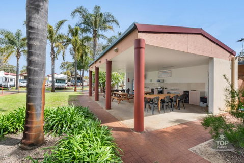 Central Caravan Park - Seniors Australia 1