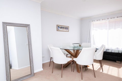 Central March 2 Bed, Walk Everywhere - Seniors Australia 2