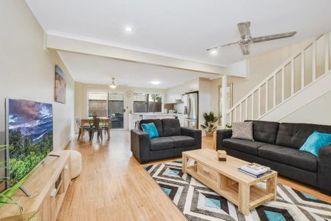 Central Mooloolaba 3 Bedroom Unit - Seniors Australia 0