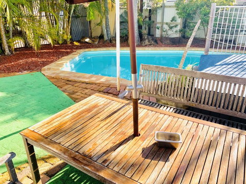 Central Motel Mooloolaba - Seniors Australia 0