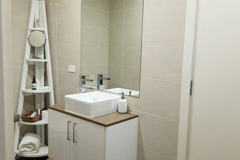 CHELSEA Family Home Close To Beach & Shops - Seniors Australia 1