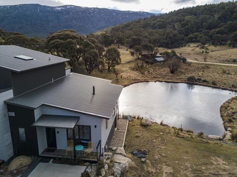 Chloe's Chalet - Seniors Australia 0