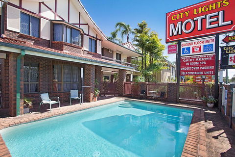 City Lights Motel - Seniors Australia 1