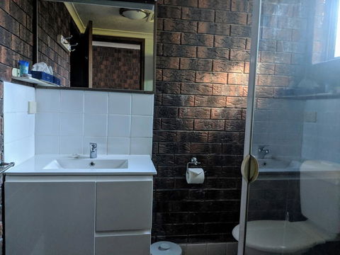 City Lights Motel - Seniors Australia 2