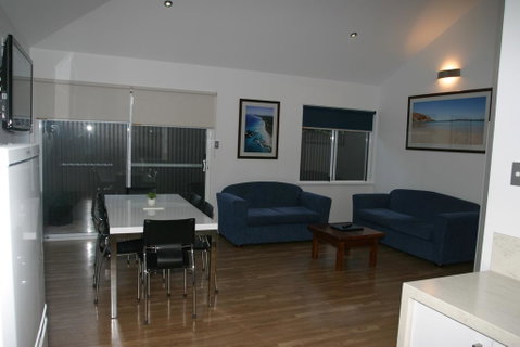 Clearwater Motel Apartments - Seniors Australia 3
