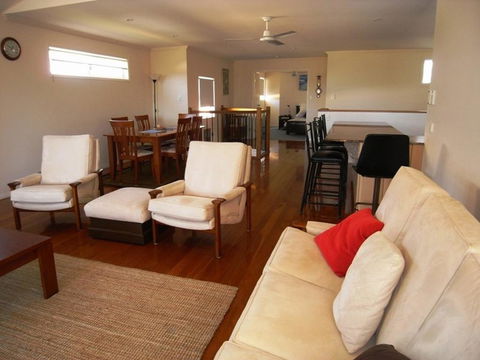 Clovelly Beach Townhouse - Seniors Australia 3