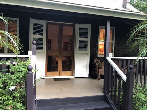 Coco's Cottage In The Byron Bay Hinterland - Seniors Australia 0
