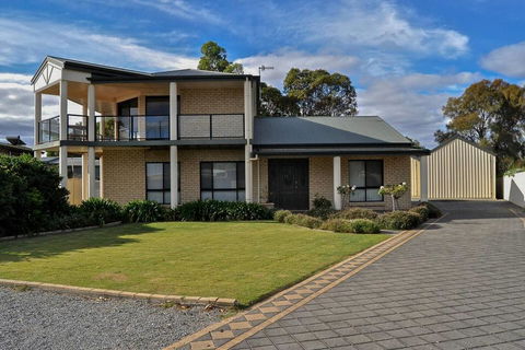 Coffin Bay Retreat - Seniors Australia 0