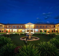 Comfort Inn  Suites King Avenue - Seniors Australia