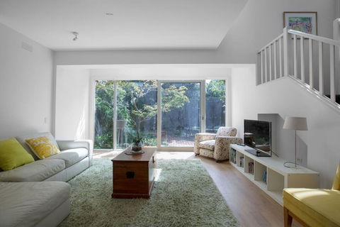 Comfy Holiday House With Pool@Rosanna - Seniors Australia 1