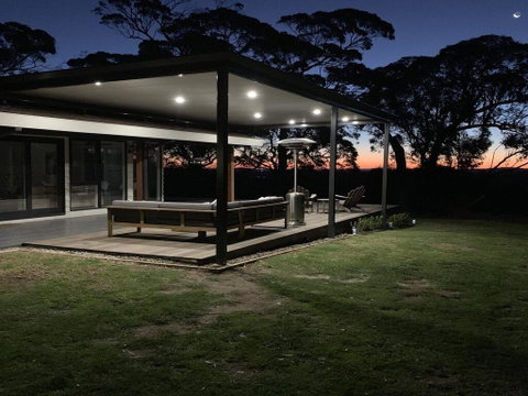Cooinda - 50 Percent Off Third Night On Weekend - Seniors Australia 1