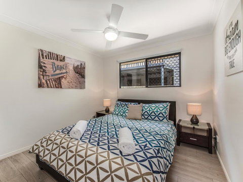 Coolum Waves Pet Friendly Holiday House - Seniors Australia 3