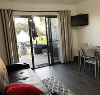 Coonawarra Cabins Unit B - Seniors Australia