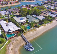 Coorumbong 16 - 5 BDRM Canal Home with Pool - Seniors Australia