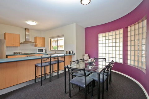 Cosmopolitan Apartments - Seniors Australia 1