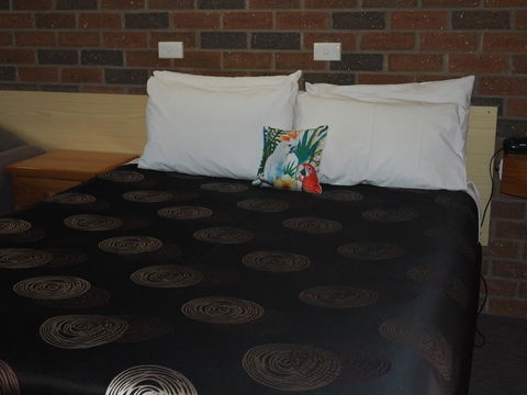 Country Road Motel St Arnaud - Seniors Australia 1