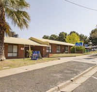 Country Roads Motor Inn - Seniors Australia