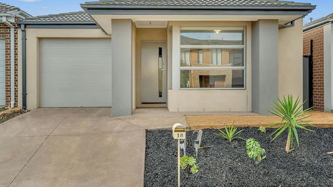 Daisy Villa - Close To Mel Airport & Hume Highway -Comfort - Seniors Australia 0