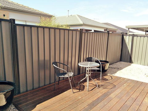 Daisy Villa - Close To Mel Airport & Hume Highway -Comfort - Seniors Australia 2