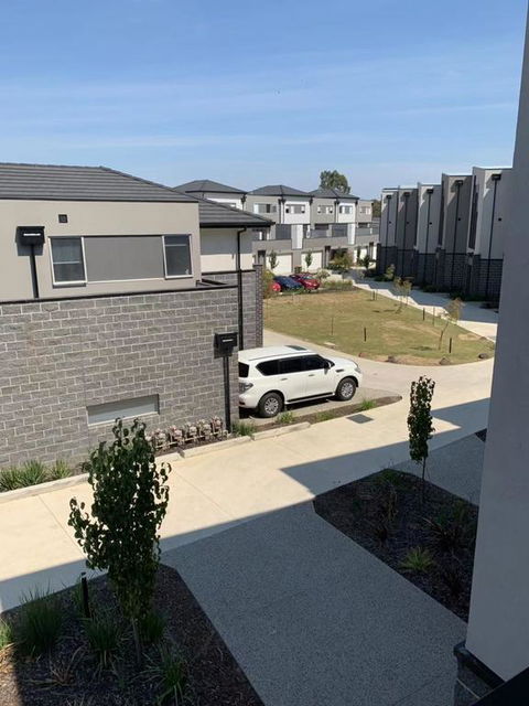 Delicate And Peaceful Bundoora Townhouse 10-R1 - Seniors Australia 3