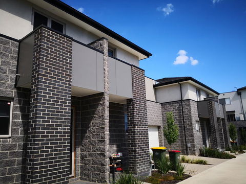 Delicate And Peaceful Bundoora Townhouse 12 - Seniors Australia 0