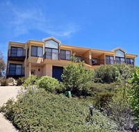 Dromaius 5 - Great Views of The Snowy Mountains - Seniors Australia