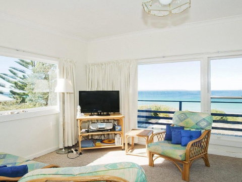 Eden On The Beach - Beachside Getaway - Seniors Australia 1