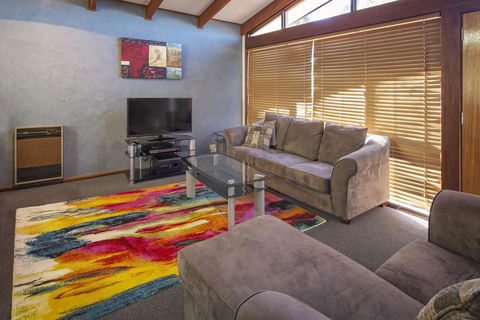 Eliza Lee 3 - Comfortable For The Budget Savvy - Seniors Australia 1
