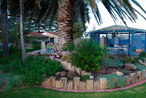 Esperance Beachfront Resort - Seniors Australia 3