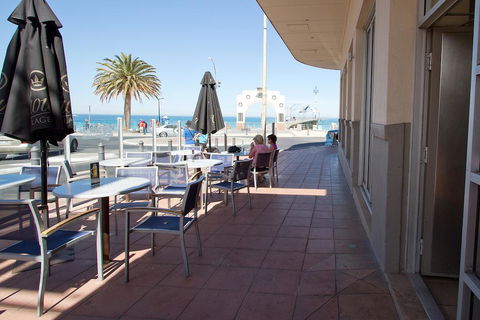 Esplanade Hotel Adelaide - Seniors Australia 3