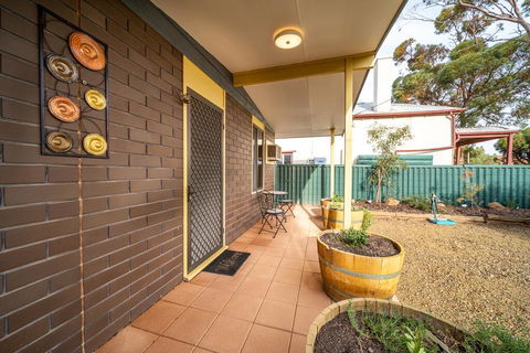 Flinders Ranges Bed And Breakfast - Seniors Australia 2