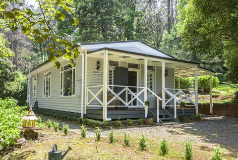 Franklin - An Escape To The Country - Seniors Australia 0