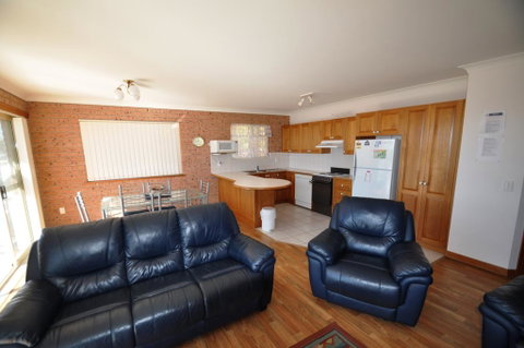 Grand Pacific 1 - Unit 4 - Seniors Australia 3