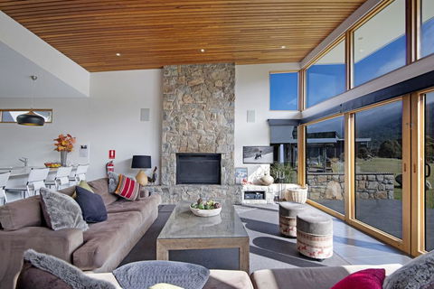 Grey Mare Chalet - Seniors Australia 1