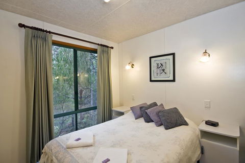 Hidden Valley Cabins - Seniors Australia 2