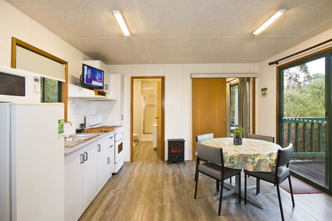 Hidden Valley Cabins - Seniors Australia 1