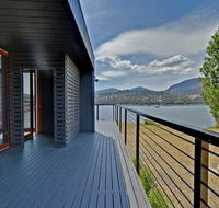 Hobart Waterfront Luxury Retreat - Seniors Australia