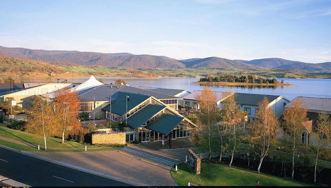 Horizons 115 - Lake Jindabyne Waterfront - Seniors Australia 2