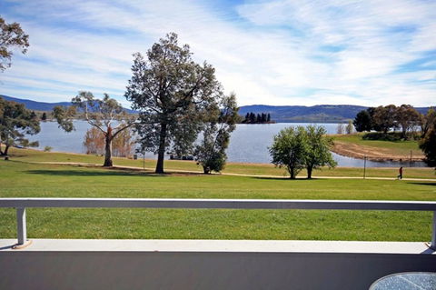 Horizons 208 - Lake Jindabyne Waterfront - Seniors Australia 0