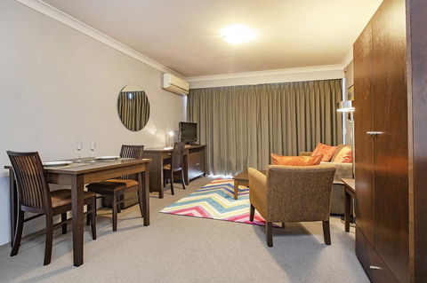 Horizons 418 - Lake Jindabyne Waterfront - Seniors Australia 2