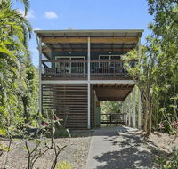 Jonnies - 134 Tramican Street - Seniors Australia