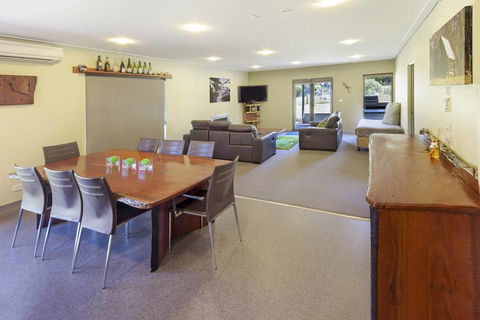 Kickenback Lodge - Seniors Australia 2