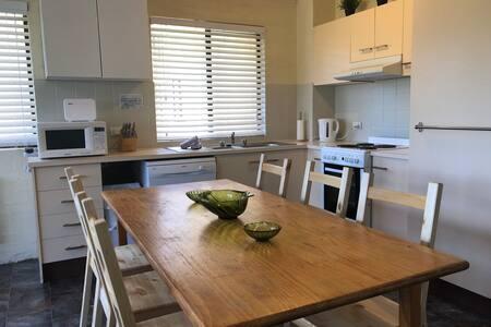 Kirwan 4, 4 Bedroom - Seniors Australia 2