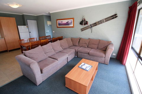 Kirwan Apartment 18 - Large Jindabyne Apartment - Seniors Australia 0