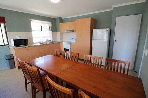 Kirwan Apartment 18 - Large Jindabyne Apartment - Seniors Australia 2